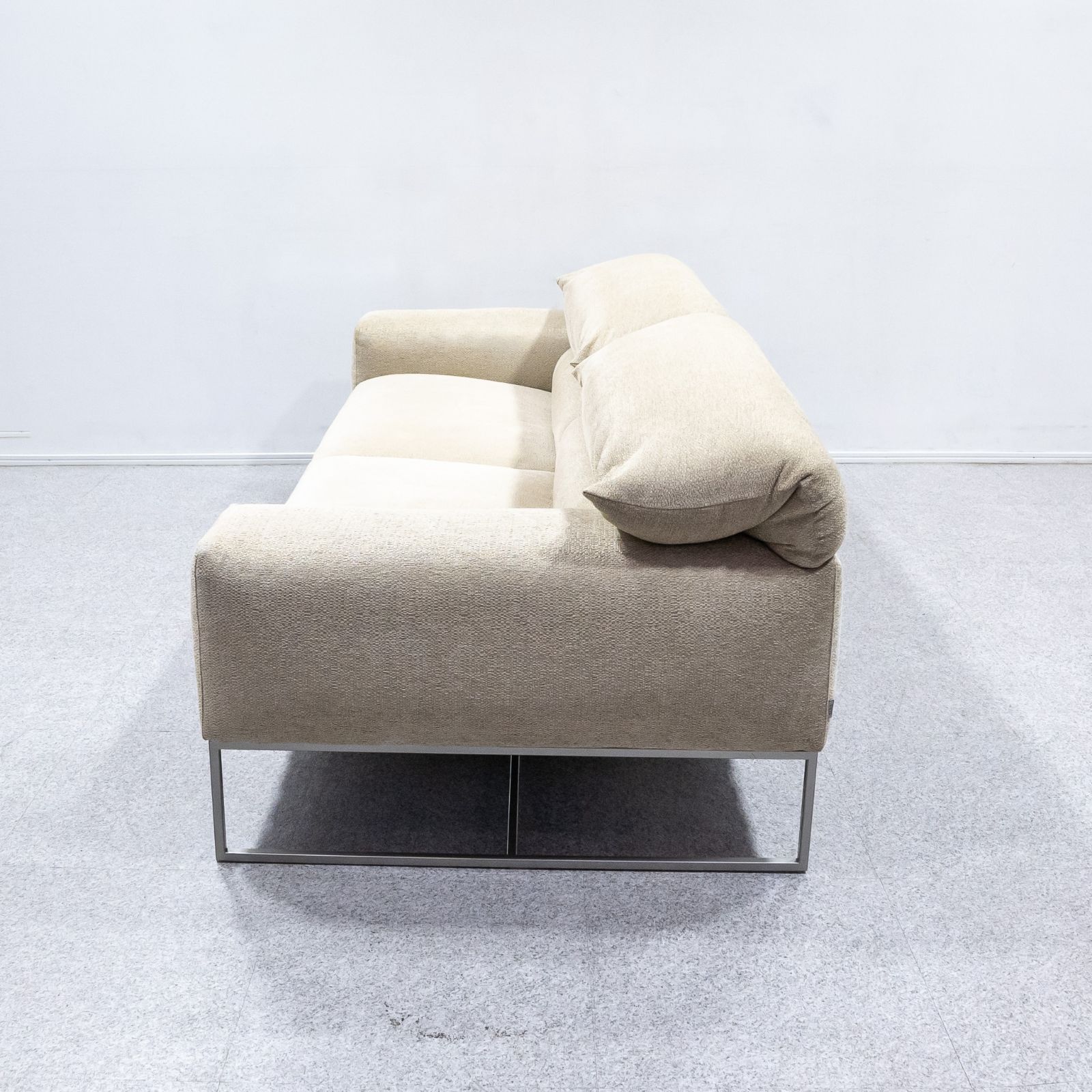 イタリア高級家具 erba (エルバ) 注文 フォーエバーヤング 3人掛けソファ 