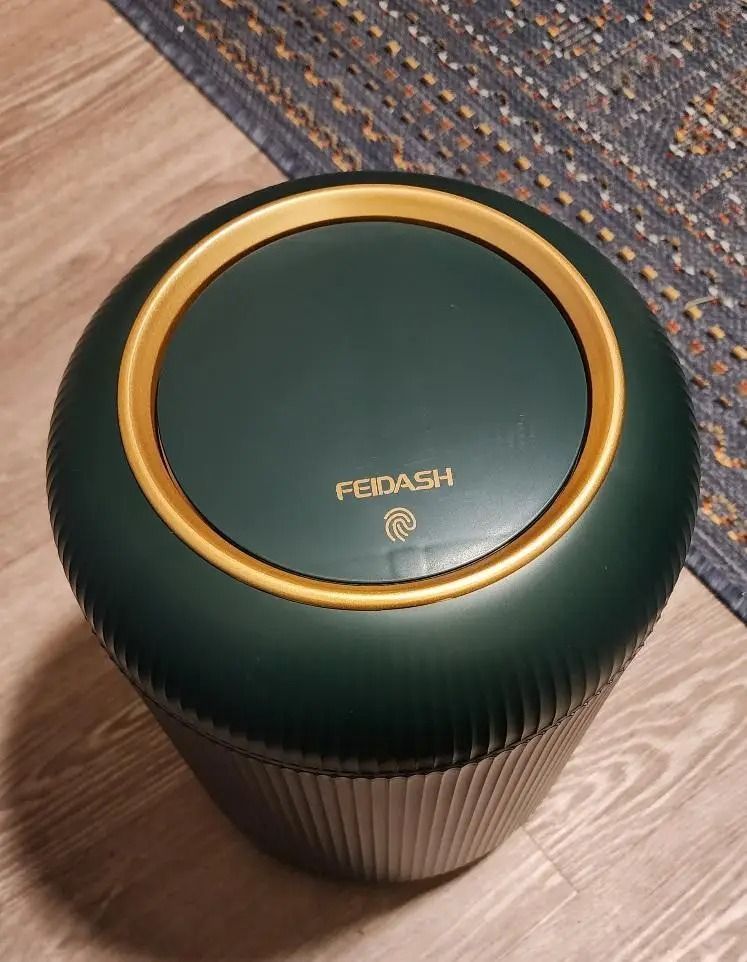 ゴミ箱 ごみ箱 蓋付きゴミ箱 ワンタッチ開閉式 大容量 9.5L プラスチック製 ダストボックス コンパクトデザイン 抗菌 防臭 密閉 おしゃれ シンプル スタイリッシュ オフィス キッチン リビング 洗面所 ホワイト グリーン