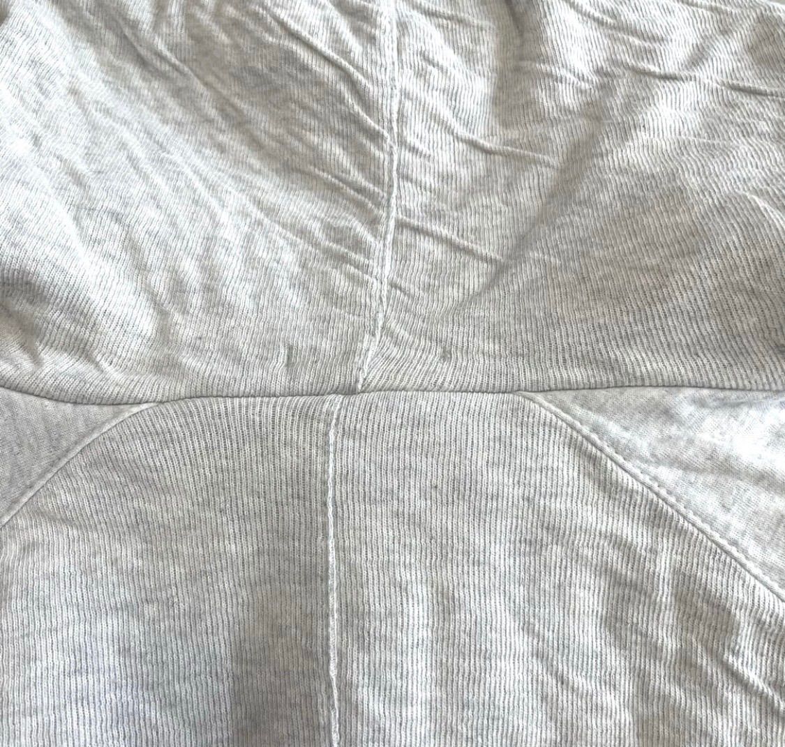 フード トップス