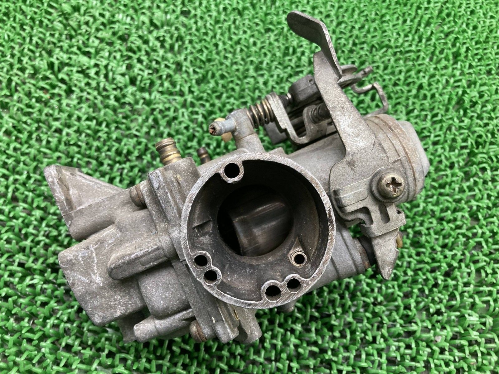 SR400 キャブレター ヤマハ 純正 バイク 部品 2H6 初期型 ミクニ MIKUNI 修復素材やレストア素材に 割れ欠け無し Rx