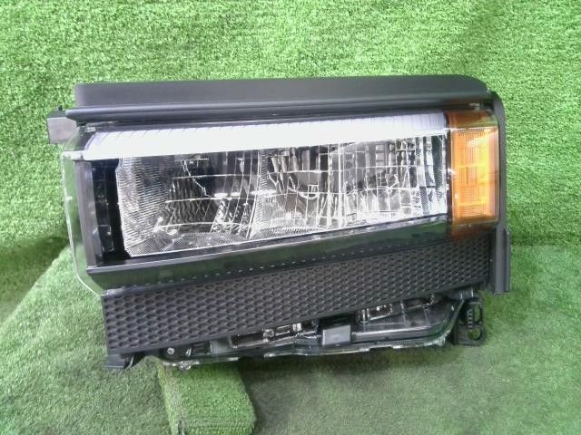 ランドクルーザー 3BA-TRJ250W 左 ヘッドランプ ヘッドライト ASSY 250 VX 7人 4WD 2TR-FE 4V8 81185-60S40
