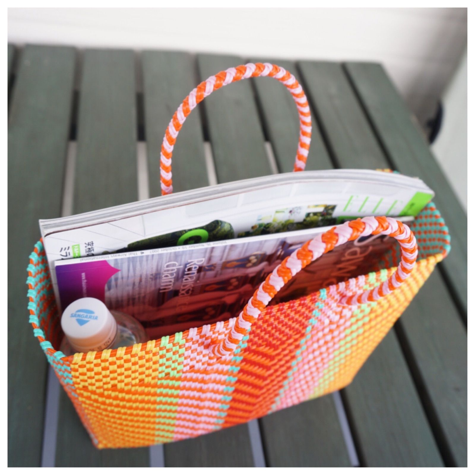 メルカドバッグXS／フューシャ系ストライプV編み 私とメルカドバッグ