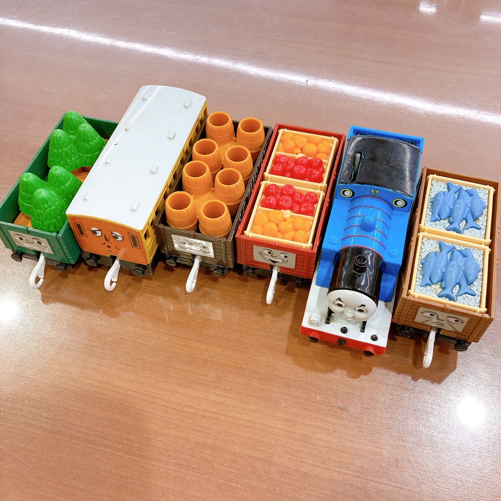 動作品】プラレール トーマスとにぎやか貨車セット - メルカリ 動作品】プラレール トーマスとにぎやか貨車セット - メルカリ