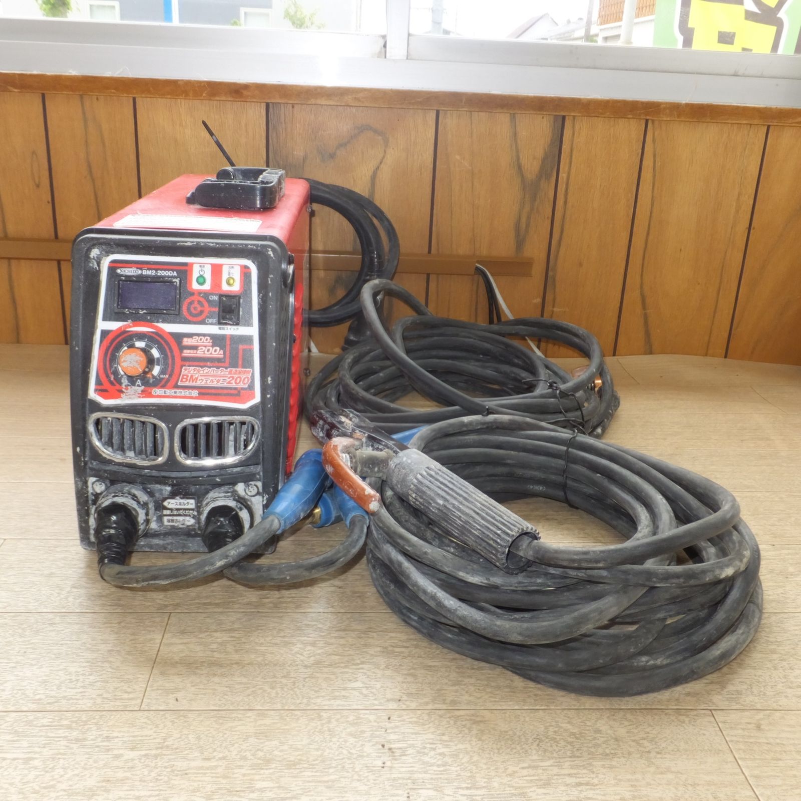 日動工業 NICHIDO デジタルインバーター直流溶接機 BMウェルダー200 BM2-200DA 単相200Ｖ 50|60Hz