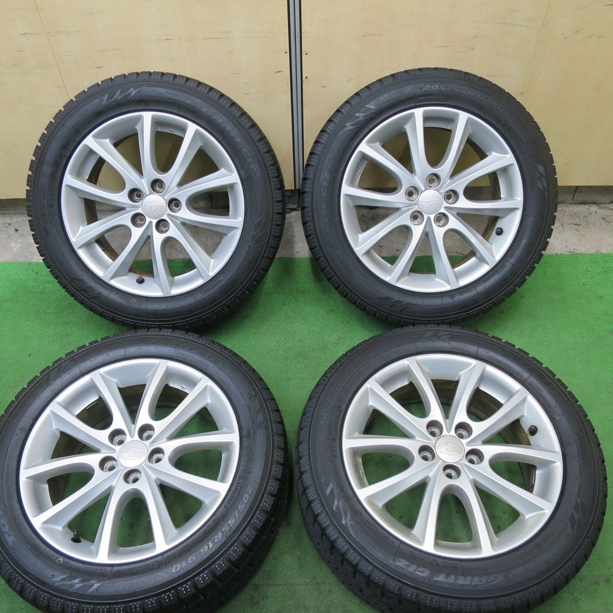 バリ溝 22年 キレイ 9.5分 スバル GJ GP インプレッサ G4 純正 205 55R16 スタッドレス トーヨー オブザーブ ガリット GIZ 16インチ PCD100 5H 5092302TTス
