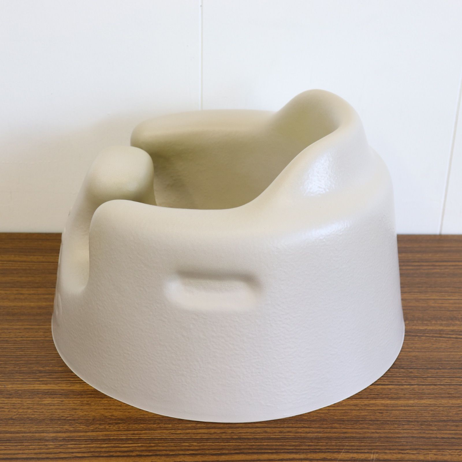 即日発送】Bumbo バンボ ベビーソファ サンドベージュ 椅子