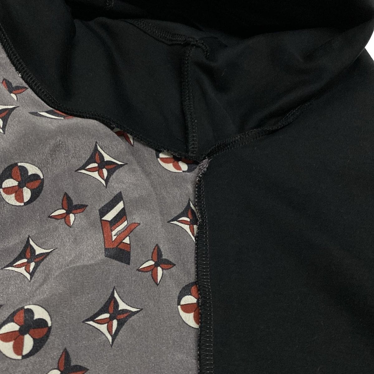 黒×ダークグレー×マルチ