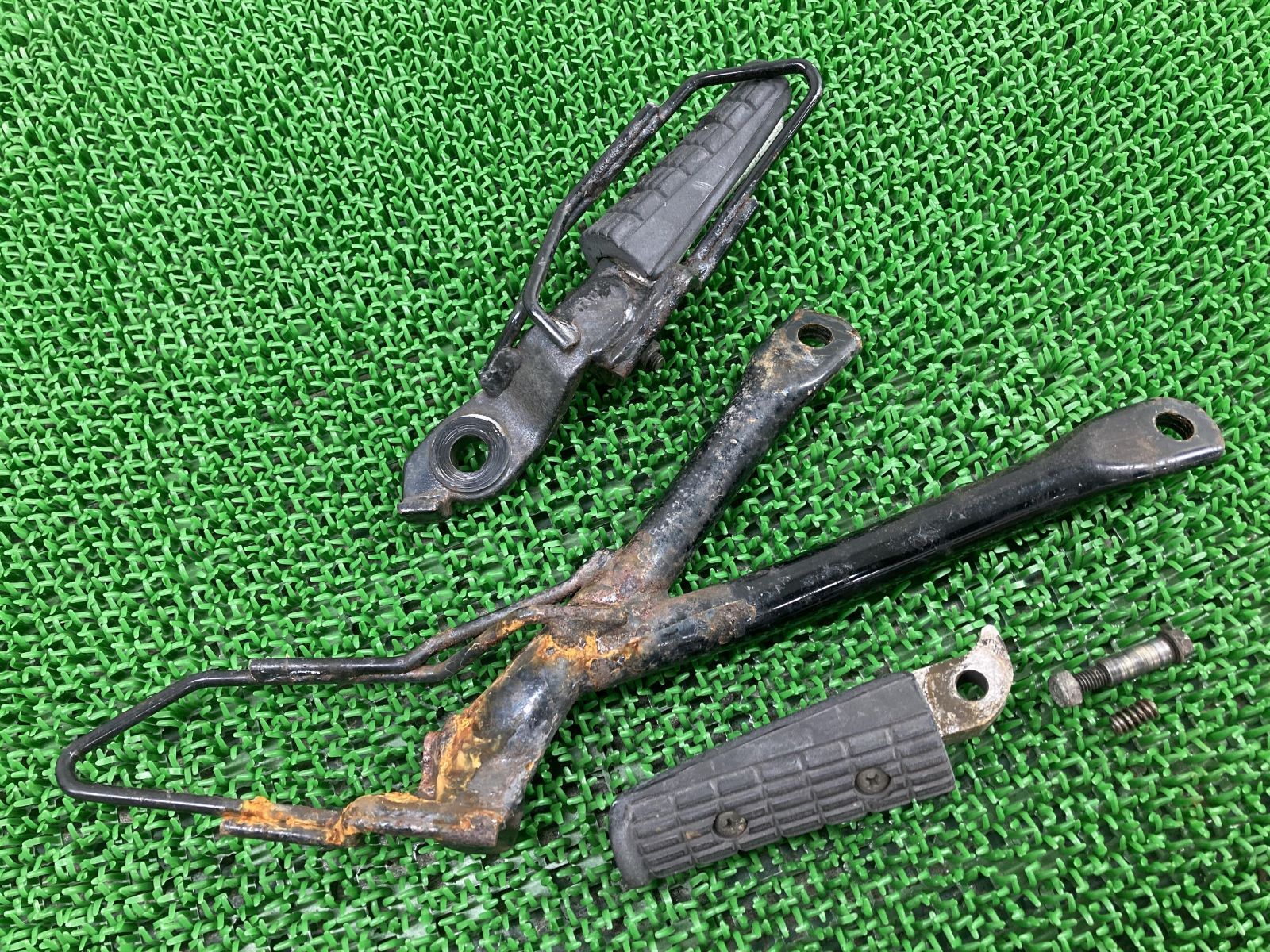 SR400 タンデムステップ 左右 ヤマハ 純正 中古 バイク 部品 1JR RH01J 