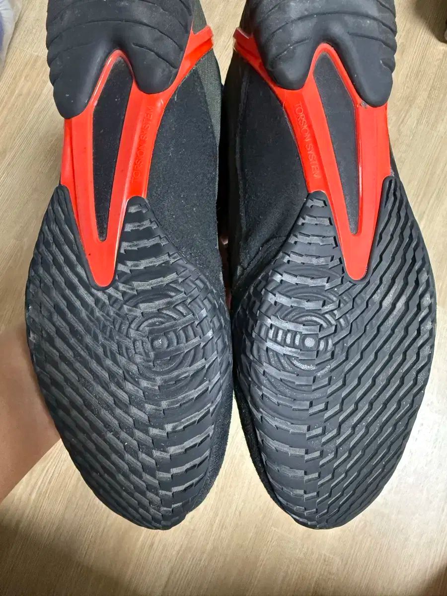 adidas アディダス