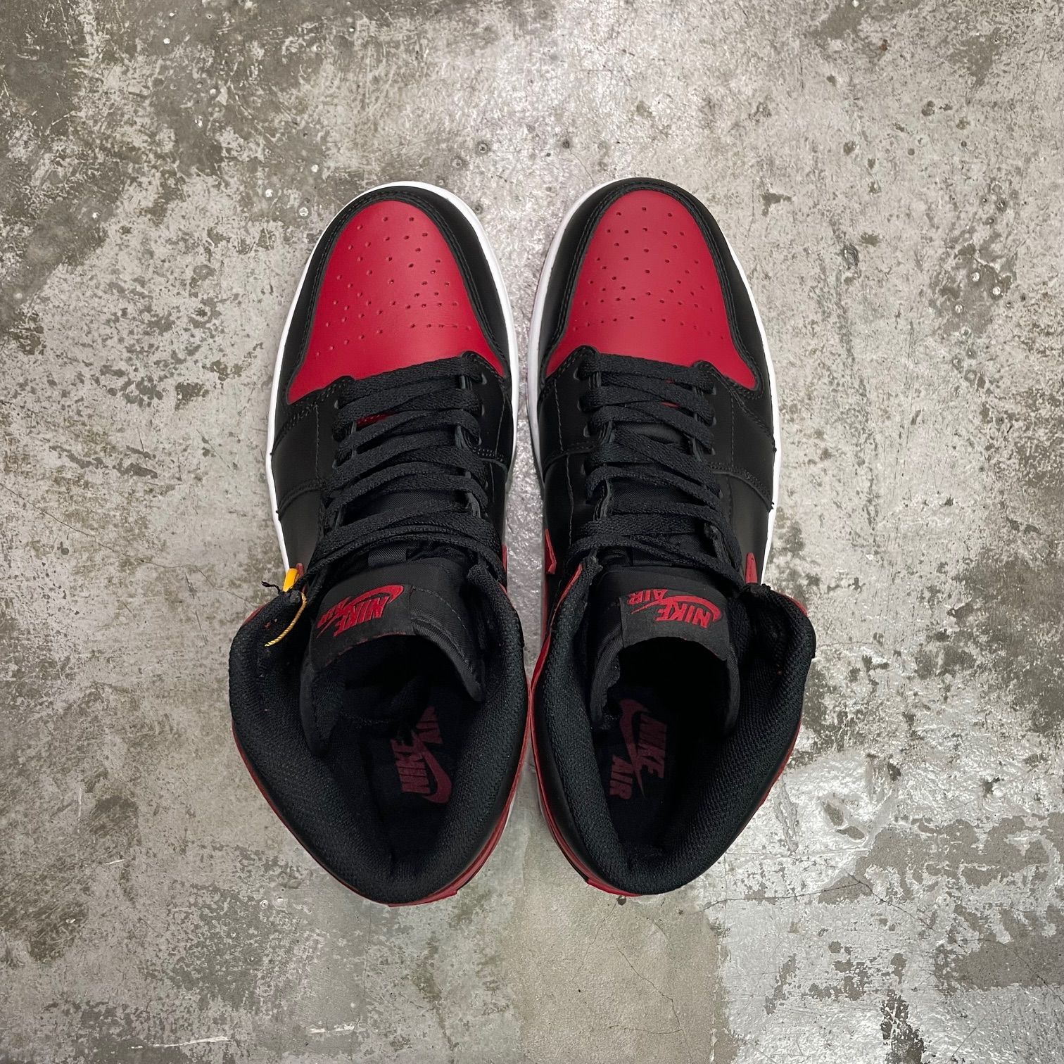 新品 NIKE AIR JORDAN 1 RETRO HIGH OG BRED 555088-023 2013年製 ブレッド ジョーダン1 スニーカー ナイキ  27.5cm 78564A1 - メルカリ