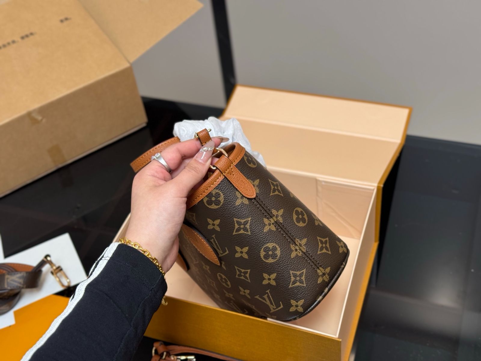 LOUIS VUITTON エヴァーフルBB ネヴァーフル BB モノグラム｜ルイ・ヴィトン 公式サイト - M46705