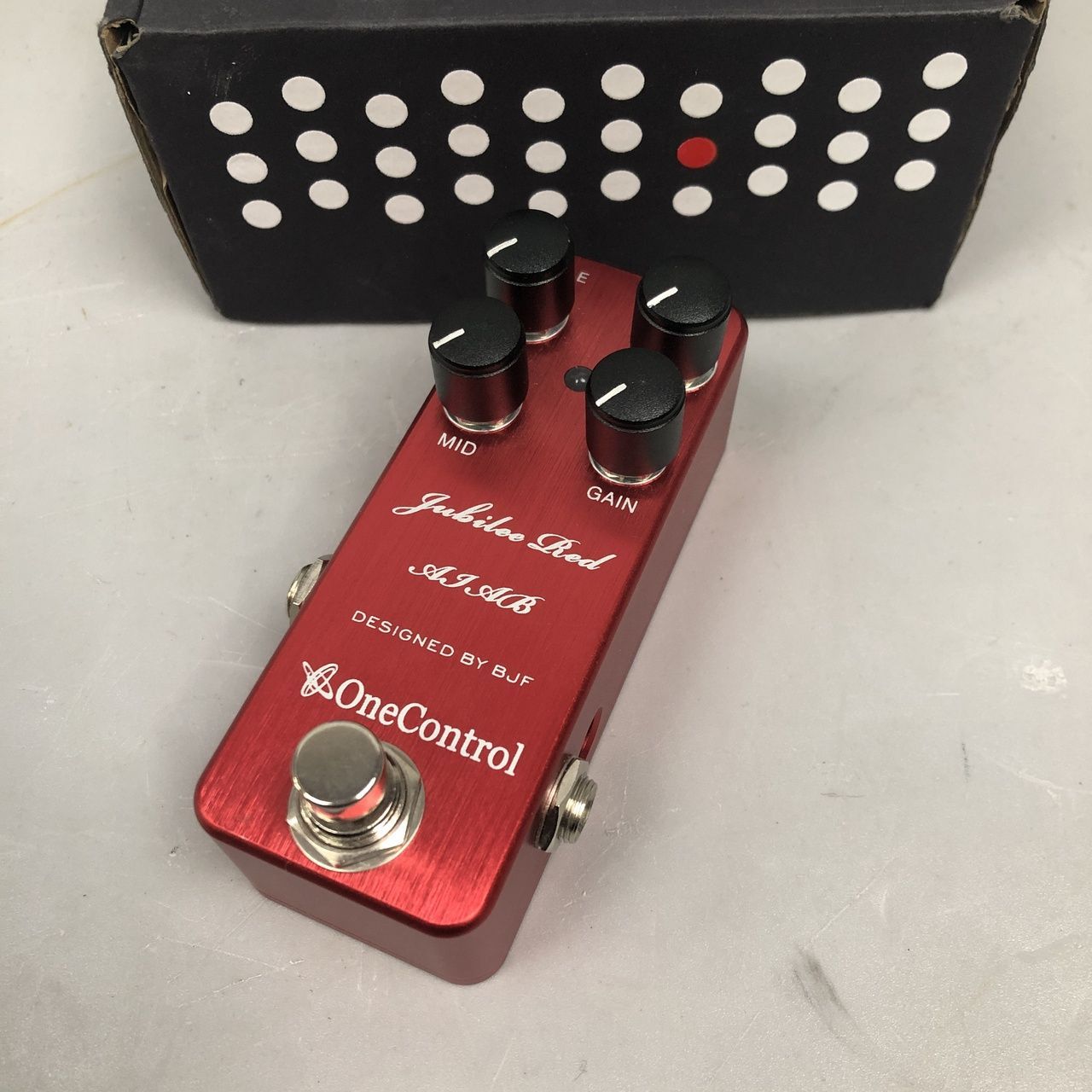 One Control Jubilee Red AIAB ディストーション