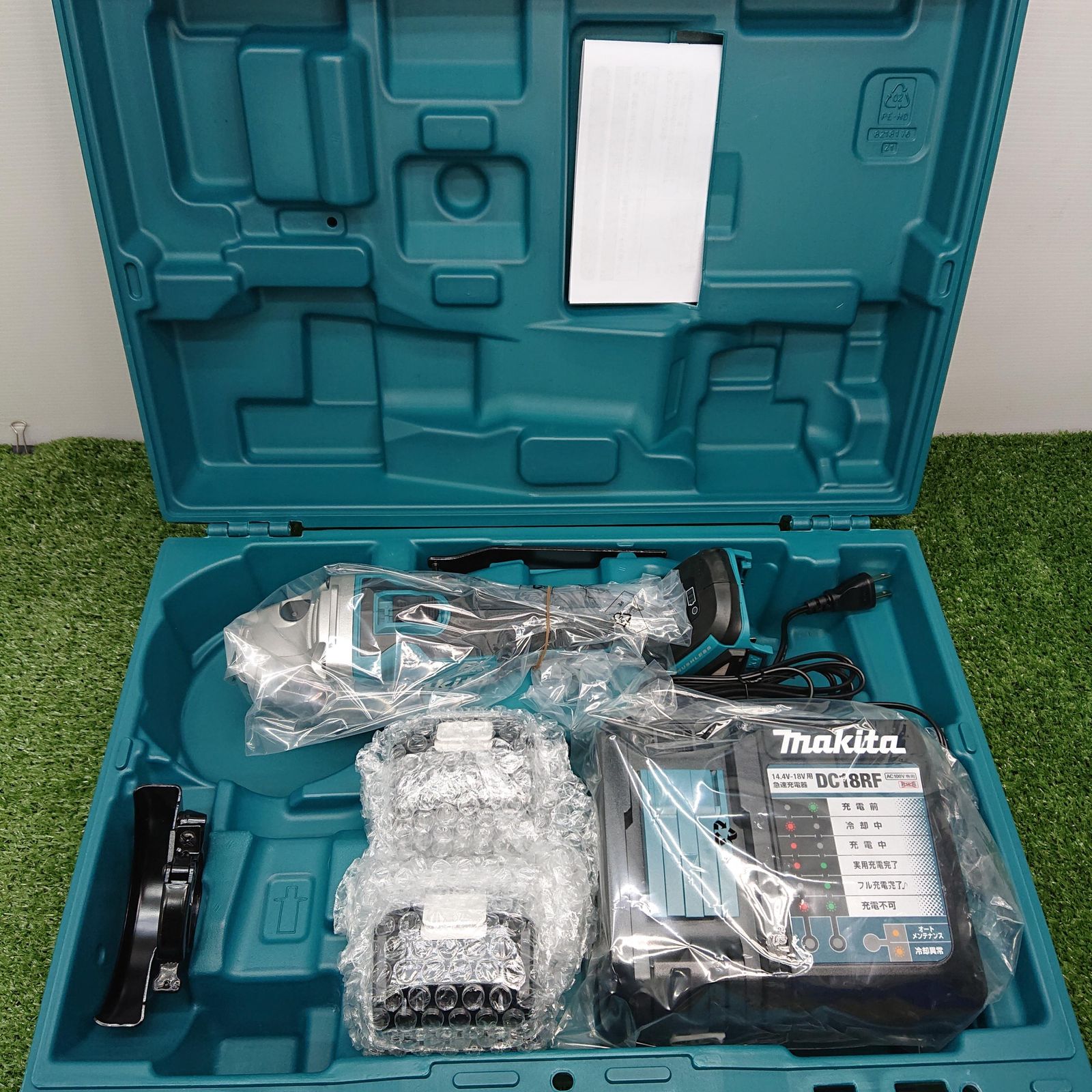 マキタ GA404DRGXN 100mm充電式ディスクグラインダ 18V フルセット 3555