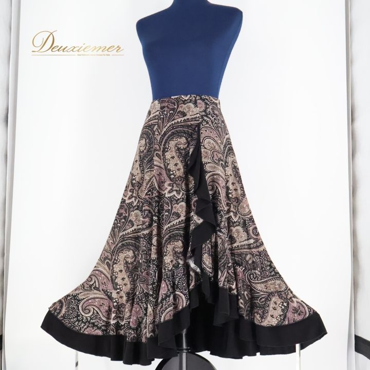 フラメンコ 衣装 ファルダ スカート 黒 ペイズリー柄 フリル レース 黒 ボランテ 伸縮 ストレッチ ブラック系 レッスン 練習着 お洒落 動きやすい デザイン ダンス衣装 レディース 伸縮性 パーティー カジュアル フェス 衣装用 ファッション ステージ