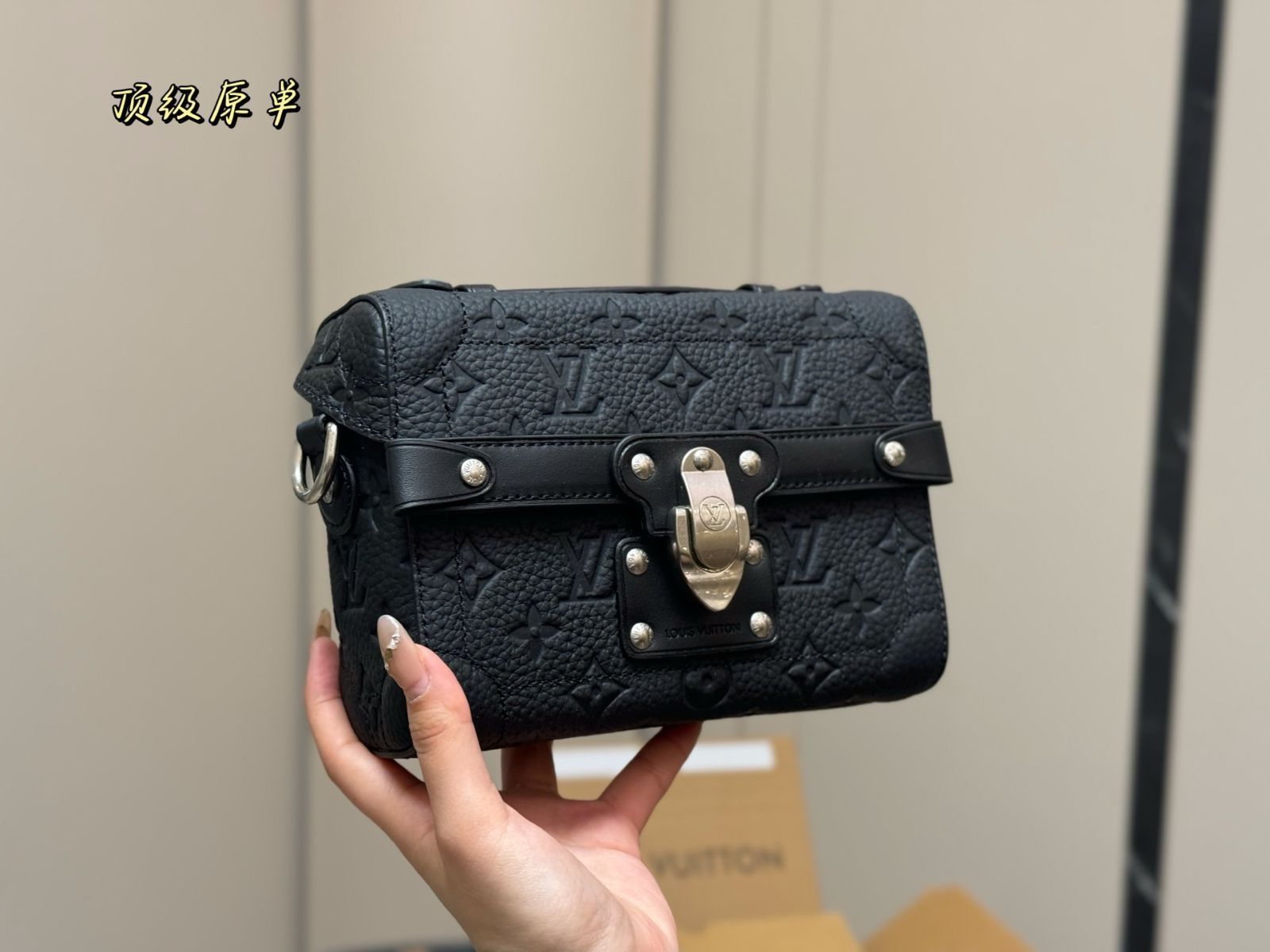 チェーンバッグ