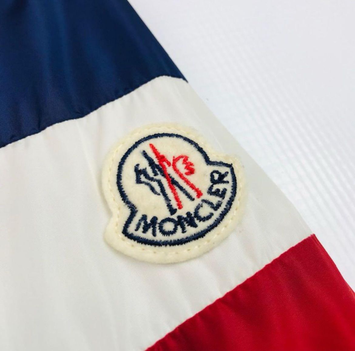美品☆MONCLER・モンクレール CAM メンズ ブランドアイコン 美品☆MONCLER・モンクレール CAM メンズ ブランドアイコン