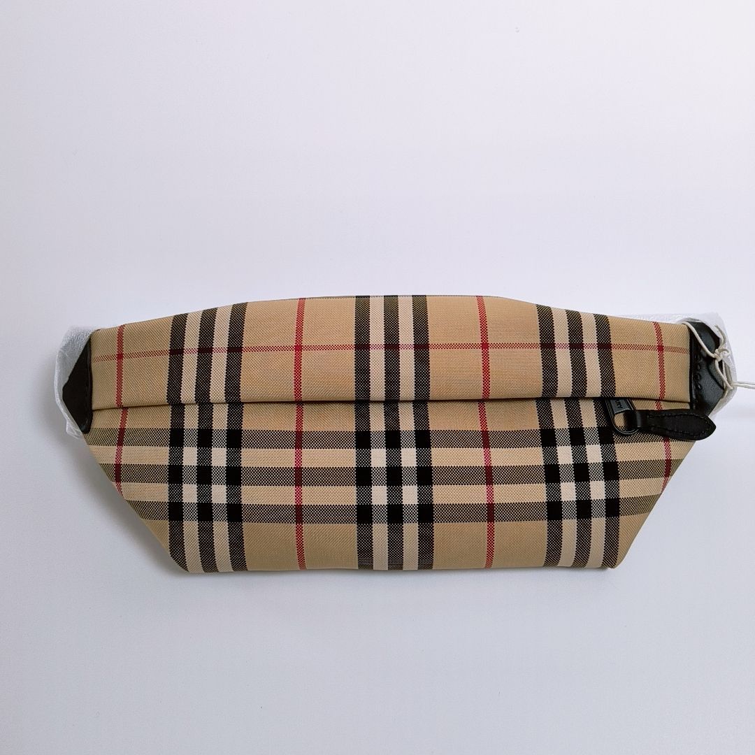 【新品未使用】BURBERRY スリム ベルトバッグ バーバリー チェック 新品未使用】BURBERRY スリム ベルトバッグ バーバリー チェック