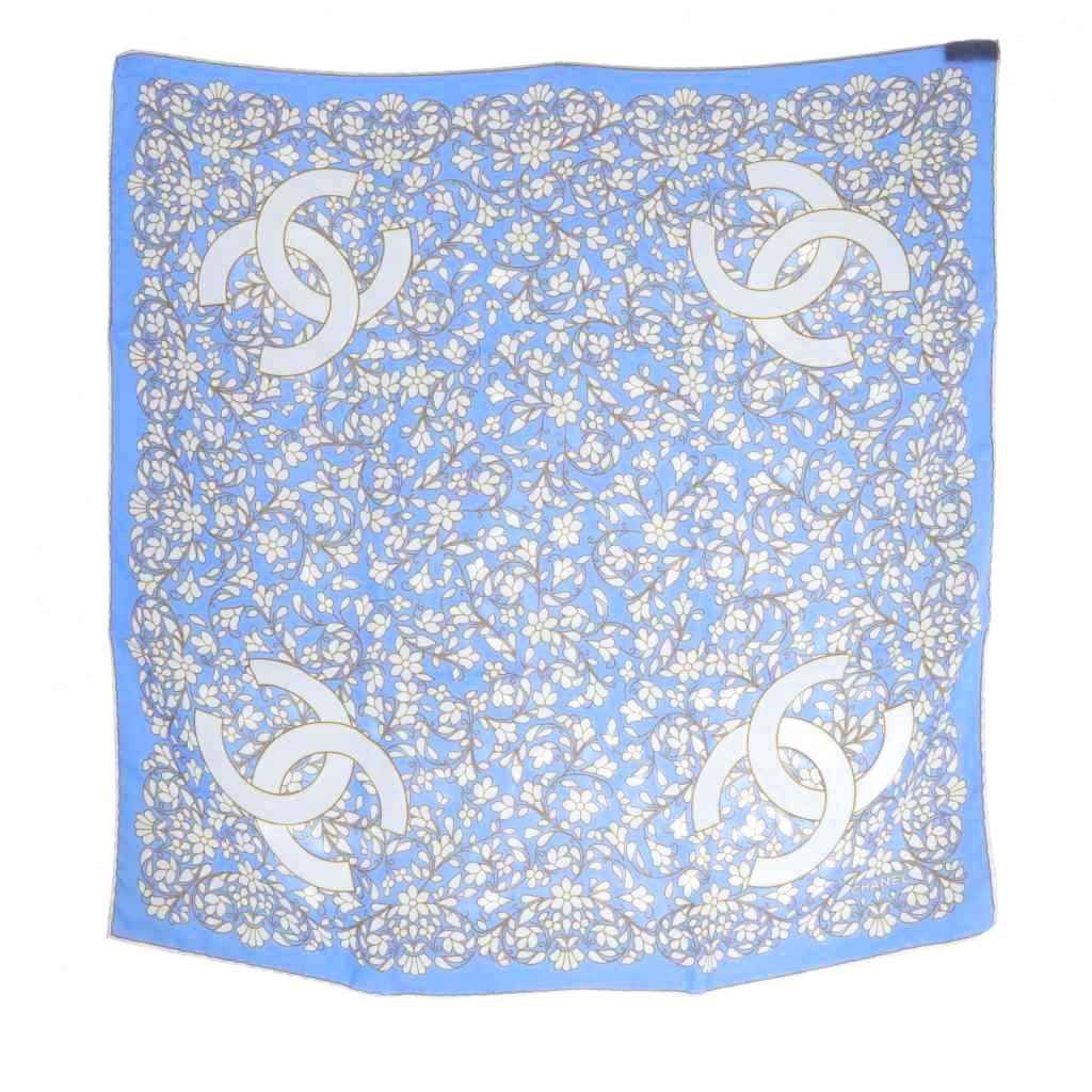 CHANEL フローラルパターン スカーフ CHANEL フローラルパターン スカーフ