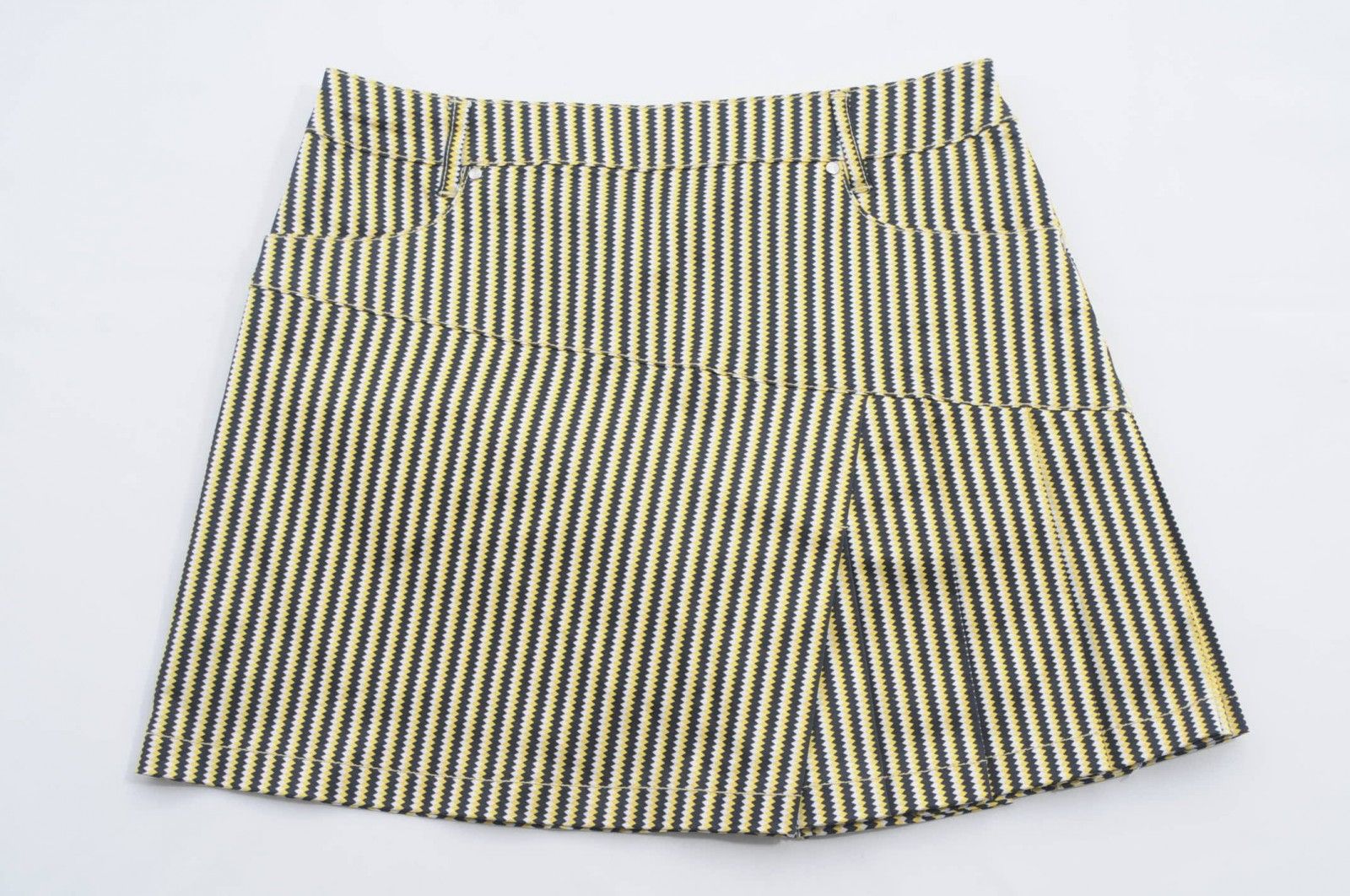 St.Andrews - coco 中古 セントアンドリュース StANDREWS レディース スカート M 黄×黒×白 インナーパンツ付き ストライプ 中古 レディース セントアンドリュース StANDREWS スカート M 黄