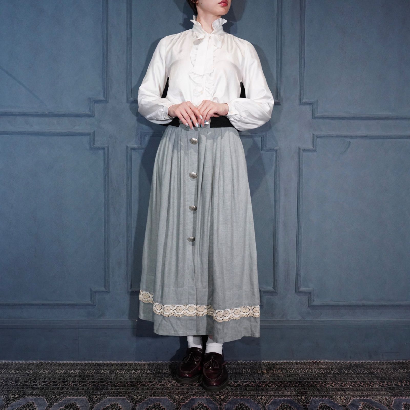 EU VINTAGE Geiser COLLECTION FRONT METAL BUTTON LACE DESIGN LINEN TYROLEAN LONG SKIRT ヨーロッパ古着フロントメタルボタンレースデザインリネンチロリアンロングスカート