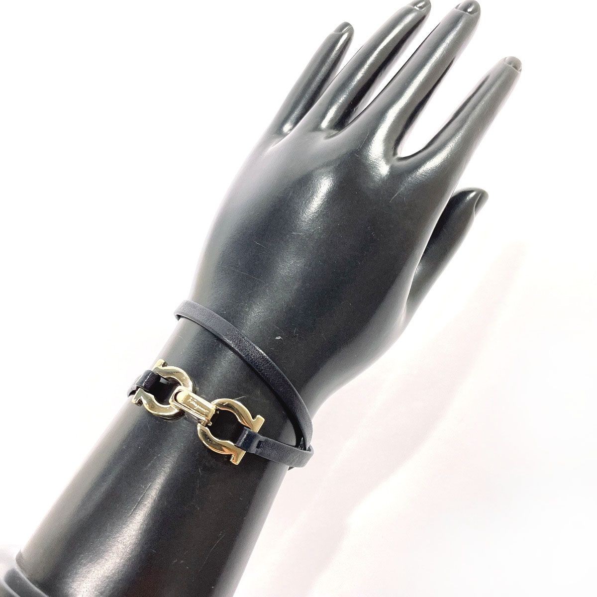 サルヴァトーレフェラガモ Ferragamo ブレスレット　チョーカー　黒 サルヴァトーレ・フェラガモ(Salvatore Ferragamo) 2連