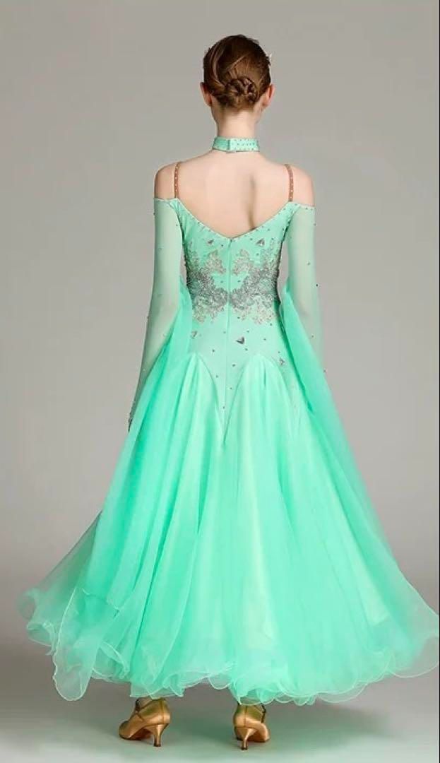 新品未使用 競技会に最適 ストーン付きスタンダードドレス発表会やデモに