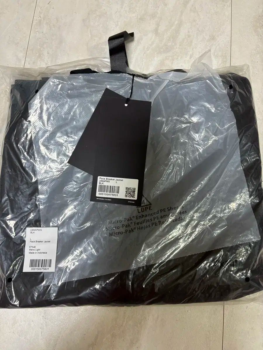 ルルレモン FACE BREAKER ブラック ジャケット