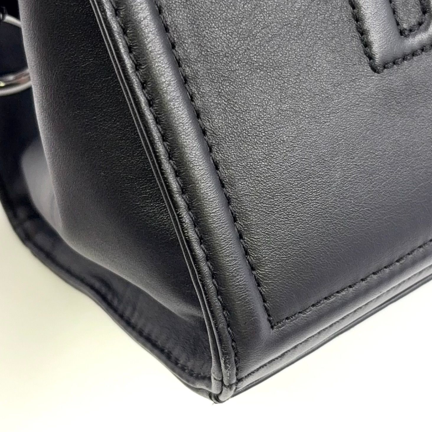 DIESEL 2way ショルダーバッグ 1970年 ロゴプレート ハンドバッグ DIESEL ロゴ 2WAY ショルダー レザー ブラック ハンドバッグ