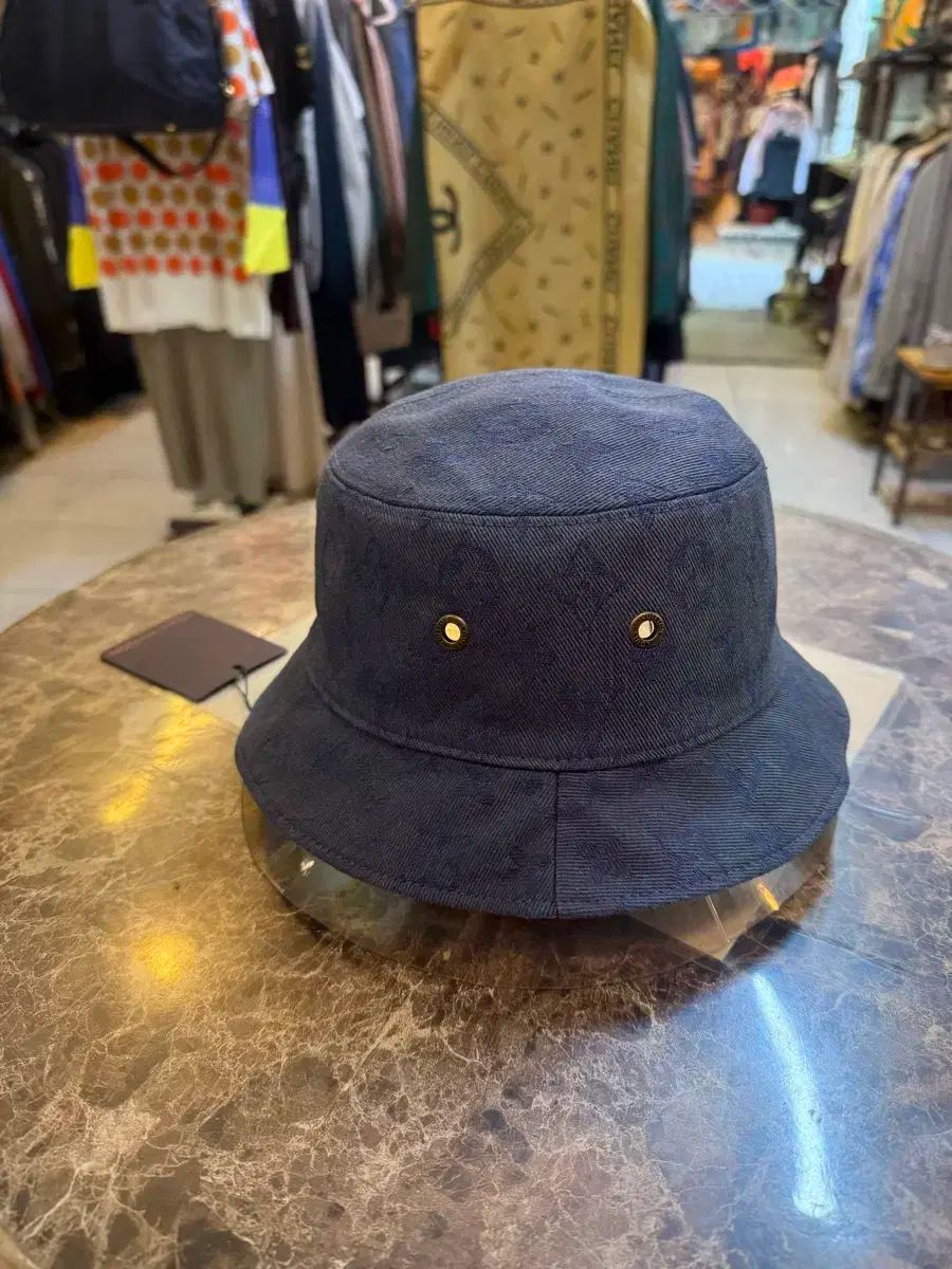 Louis Vuitton ルイヴィトン デニム モノグラム リバーシブル 資産の バケットハット 販売