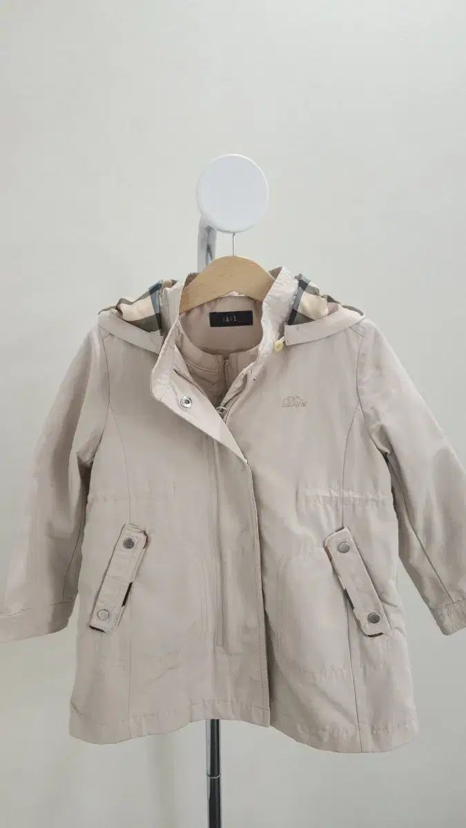 DAKS ダックス キッズ ベージュ フード ブルゾン 100 3Y