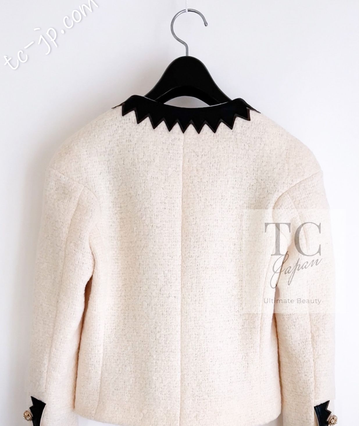 CHANEL ジャケット　アイボリー シャネル ジャケット スーツ CHANEL アイボリー ブラック