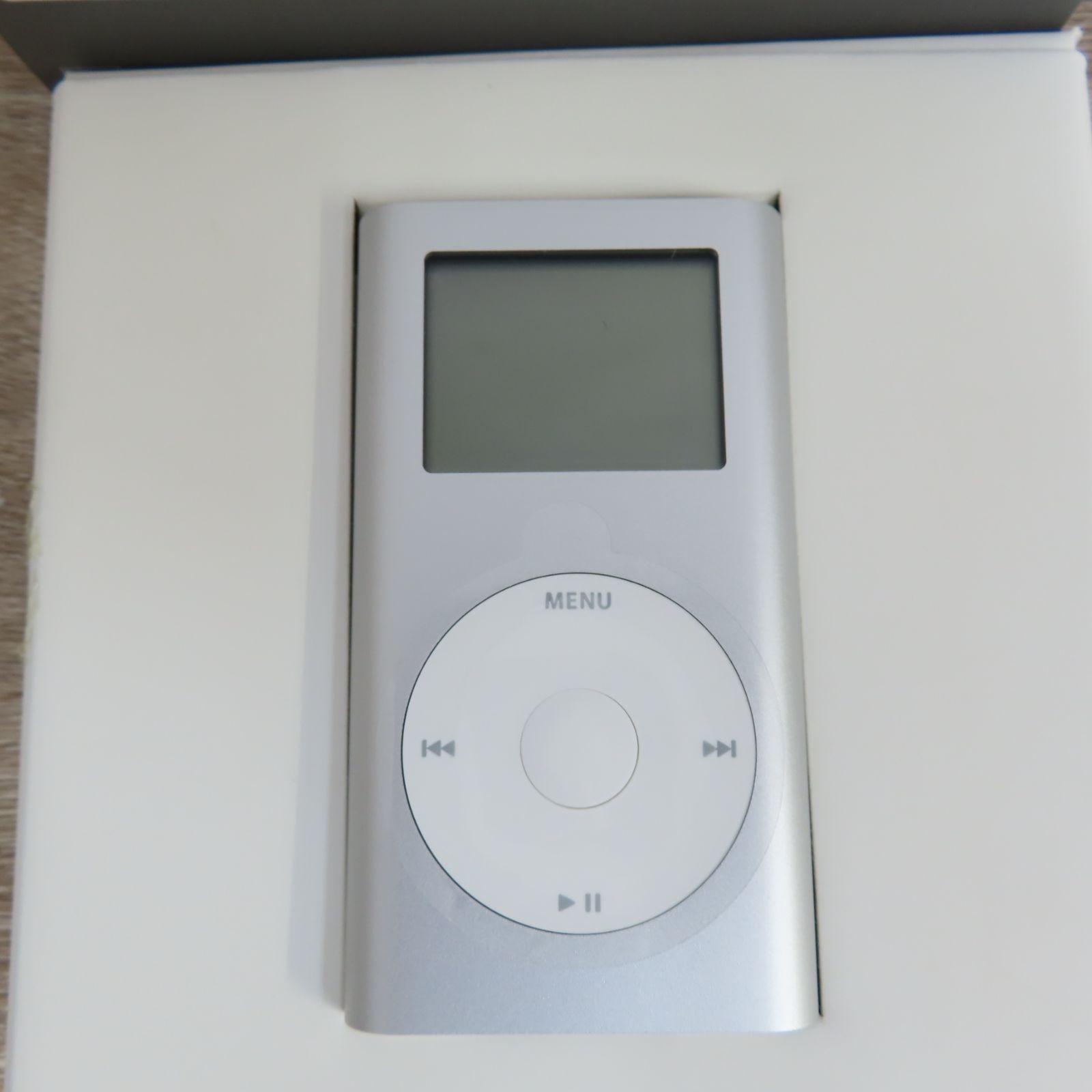 極美品 ほぼ未使用 Apple iPod mini 4GB M9800J/A シルバー A1051 第2