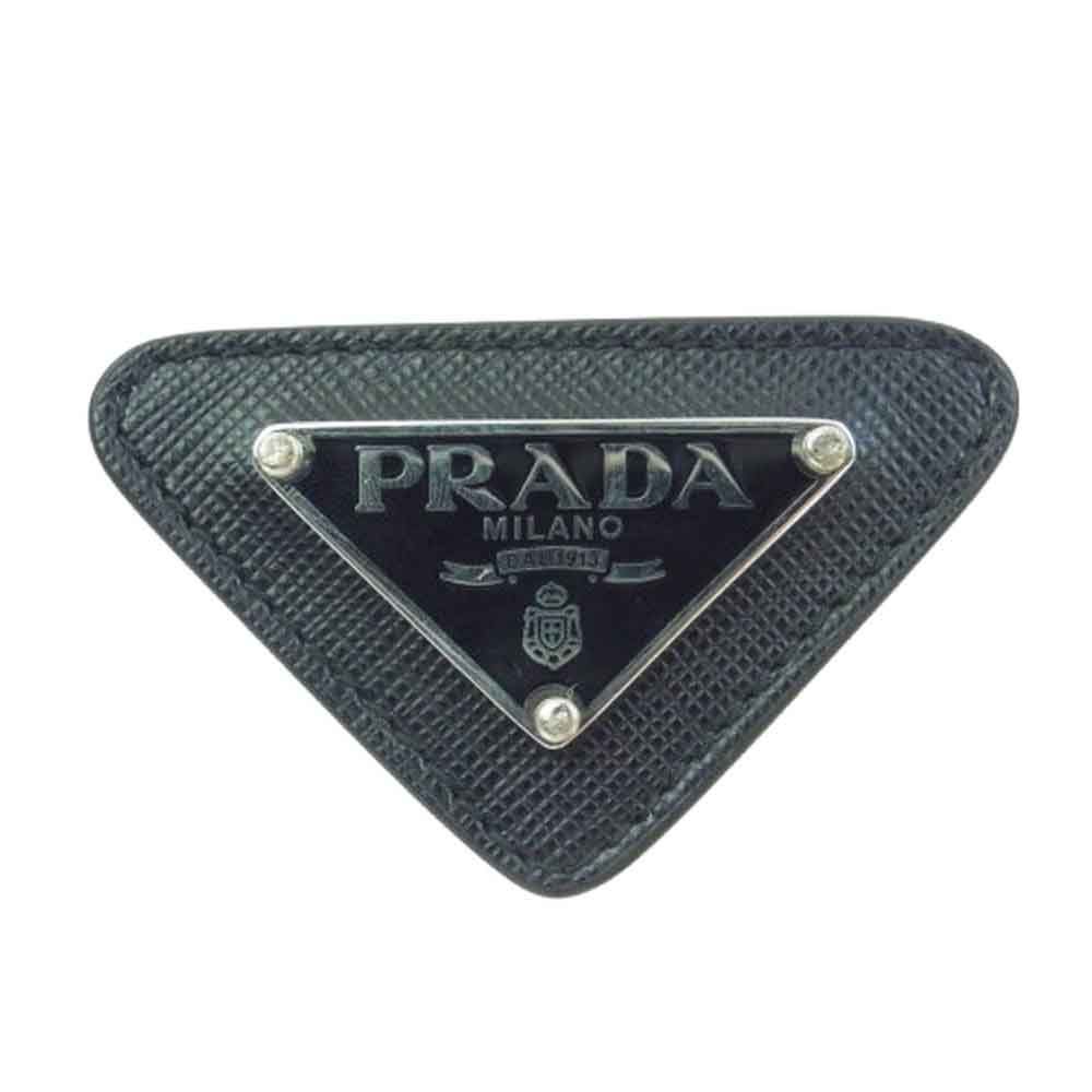 PRADA プラダ サフィアーノ レザー ブローチ ブラック系