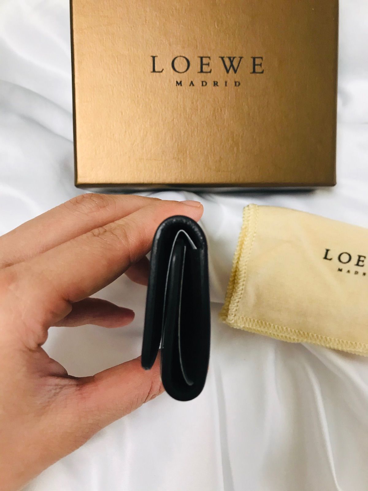 おトク LOEWE ロエベ キーケース 箱付き espaciomalvon.com.ar