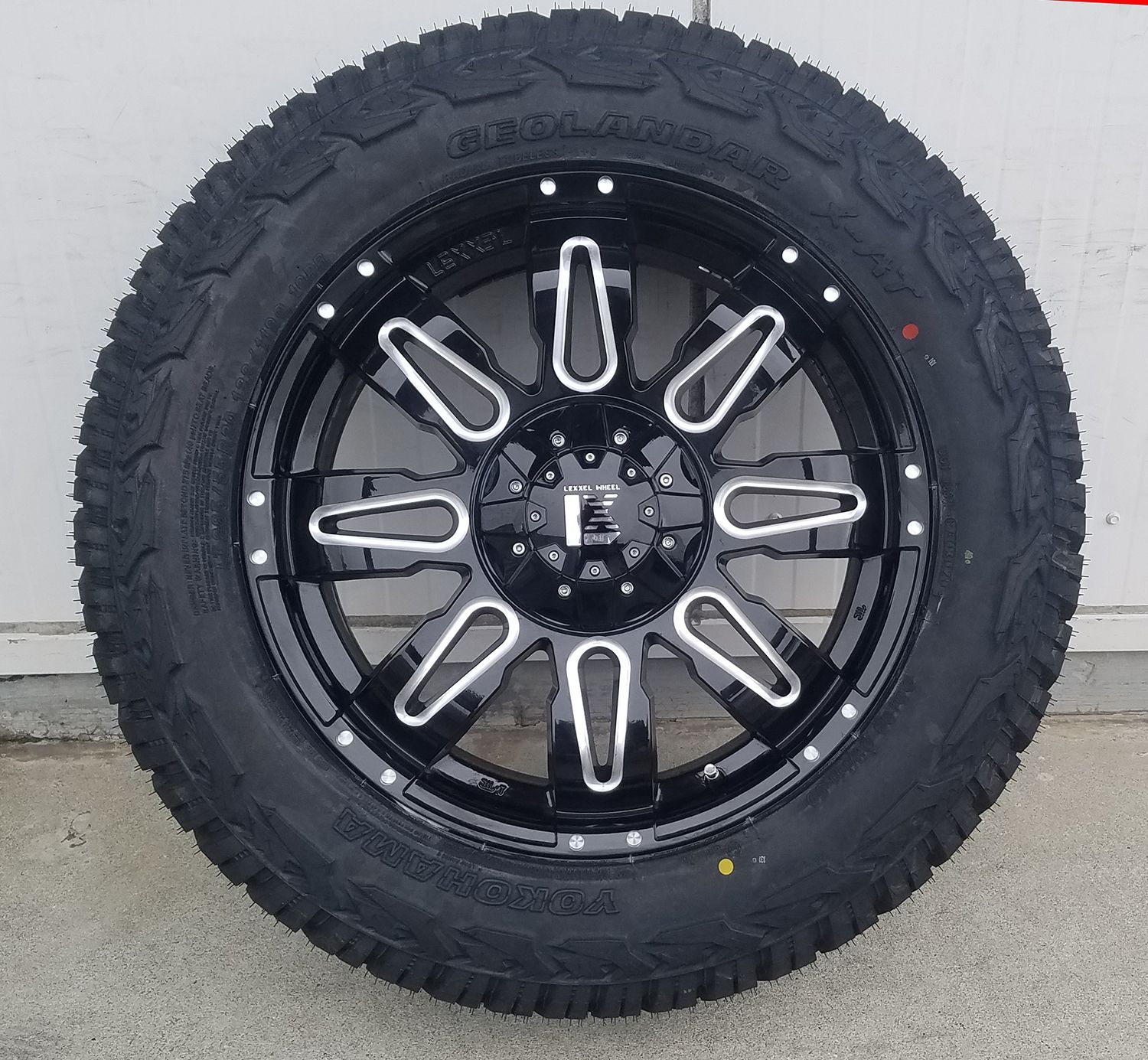 ヨコハマ YOKOHAMA 265/60R20  20インチ タイヤ 4本セット 未使用品3本 引取限定 札幌 ヨコハマ YOKOHAMA 265/60R20 20インチ タイヤ 4本セット 未使用品3本