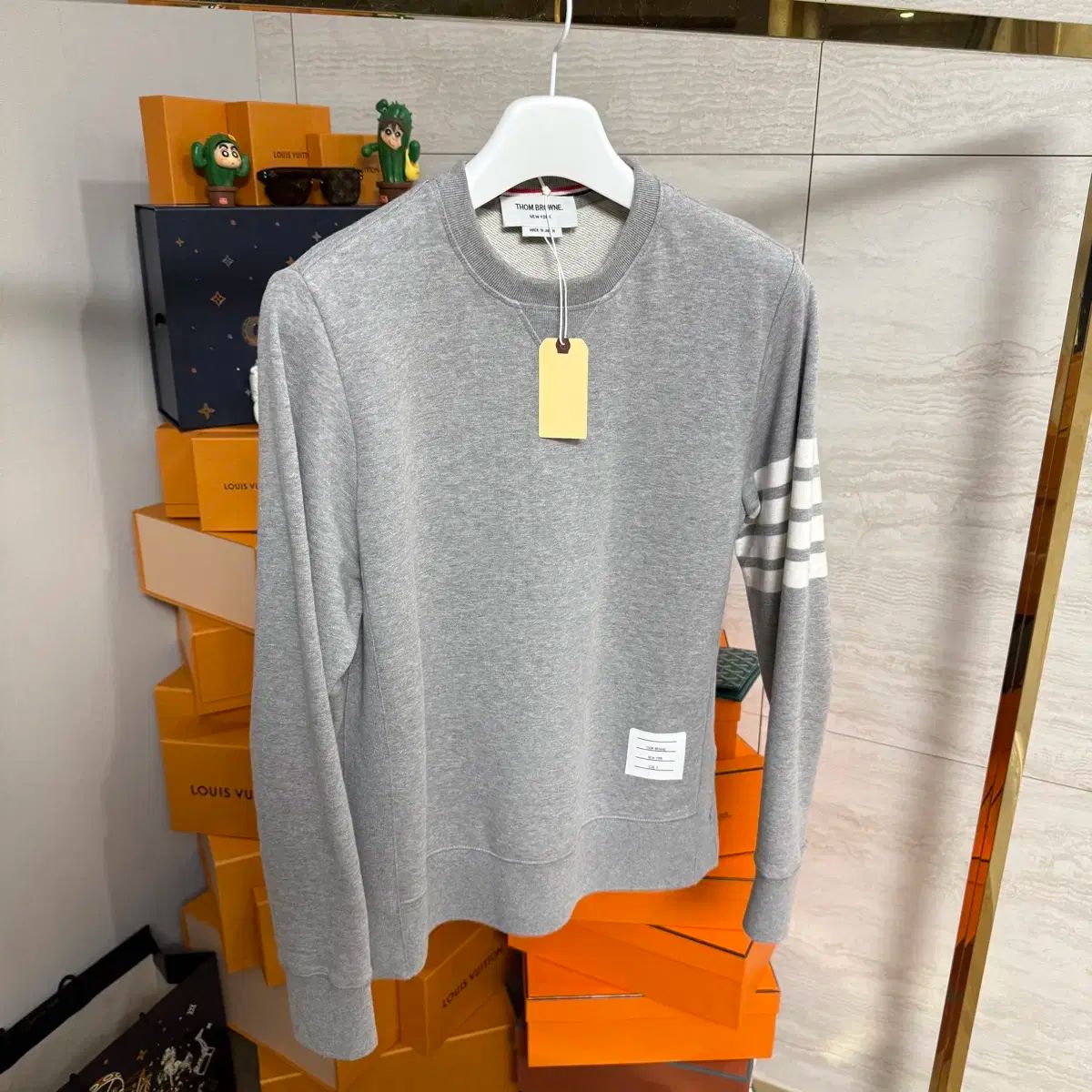 グレー パーカー