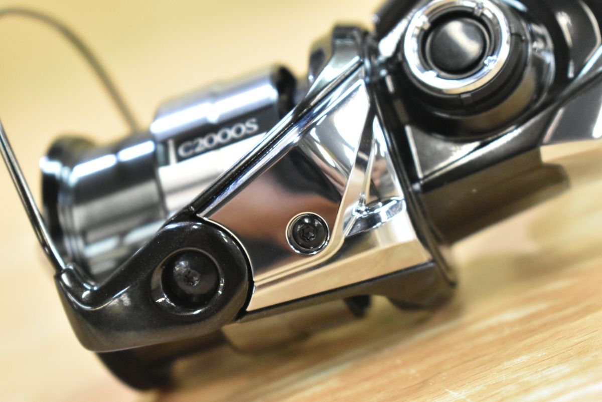 23ヴァンキッシュ c2000s アジング　メバリング シマノ 23 ヴァンキッシュ C2000S SHIMANO VANQUISH スピニングリール