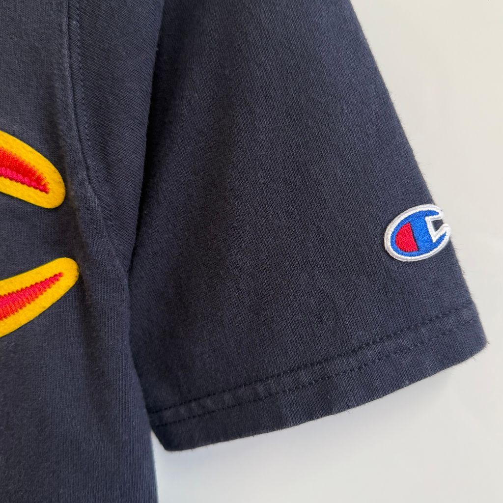 Champion（チャンピオン）セットアップ ナイロンウエア　刺繍ロゴ　XO Champion（チャンピオン）セットアップ ナイロンウエア