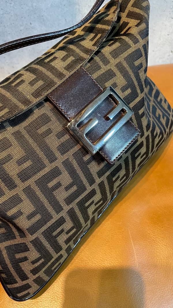 フェンディ　マンマバケット　ズッカ　ショルダーバッグ FENDI フェンディ ショルダーバッグズッカ マンマバケットキャンバス