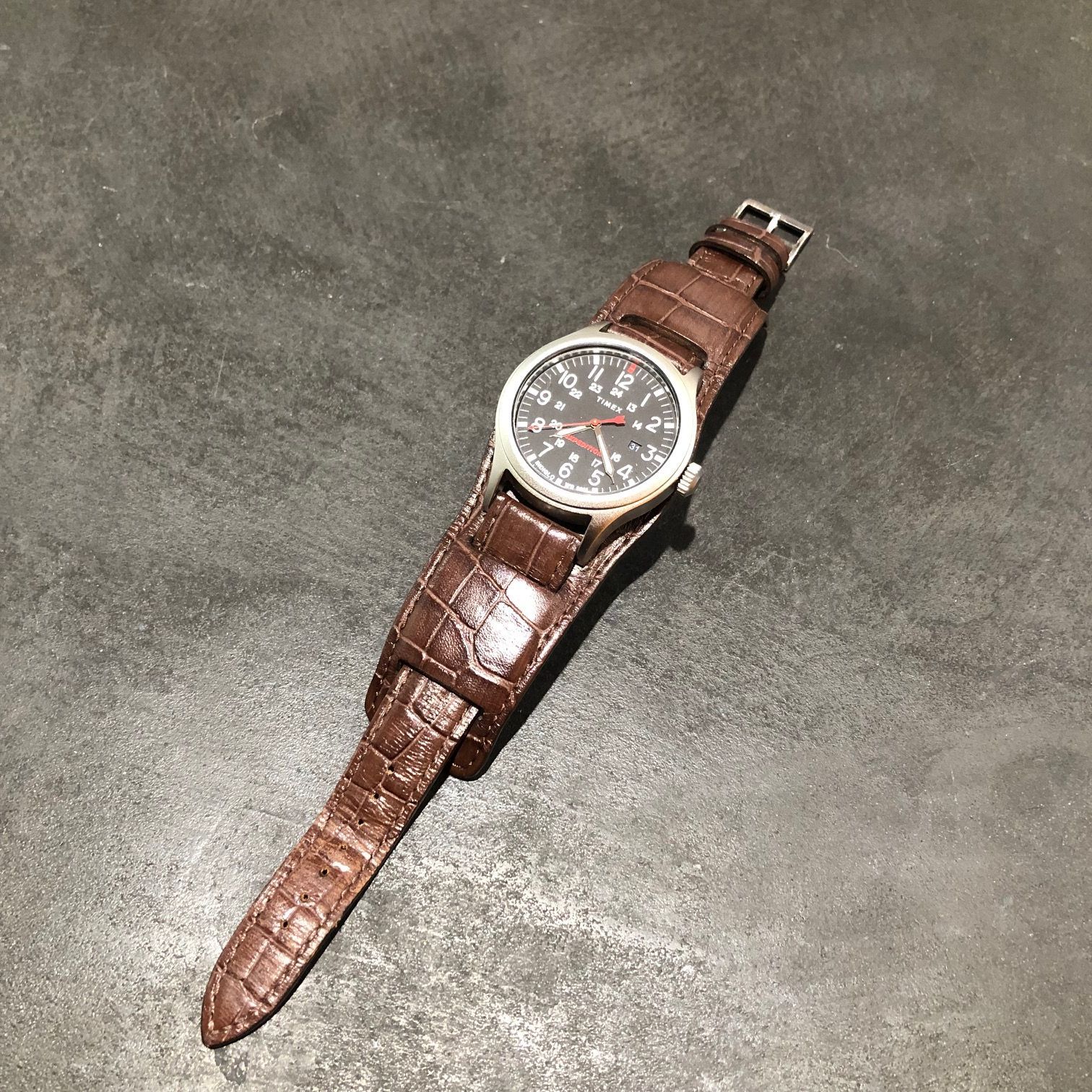 NEIGHBORHOOD TIMEX コラボ時計 NEIGHBORHOOD TIMEX コラボ レザーバンド 腕時計 ネイバーフッド