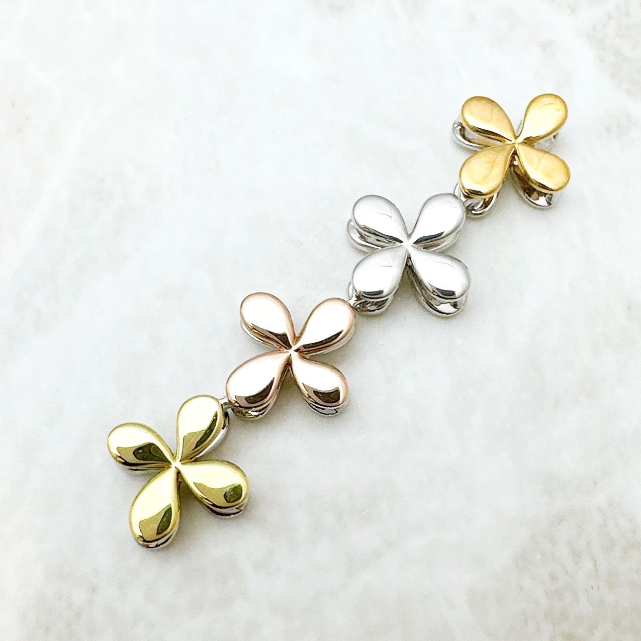 MIKIMOTO ペンダントトップ 美品🌟MIKIMOTO フラワー ダイヤモンド 0.16ct ホワイトゴールド
