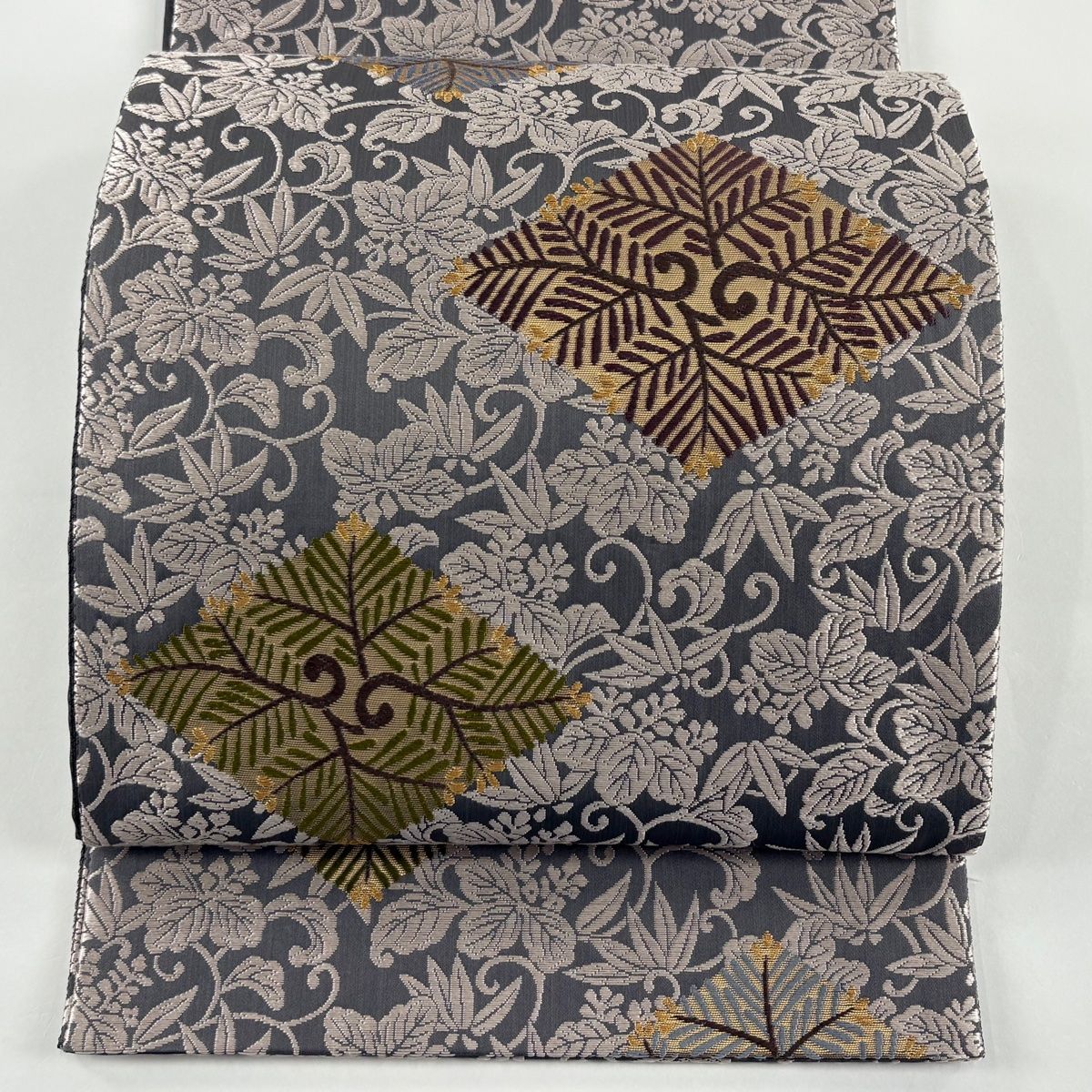 袋帯　市松　花菱　菱　グレー　お洒落　着物　121a d 袋帯 美品 逸品 落款 山口弘躬監修 唐花地松菱文 箔 唐織 灰紫