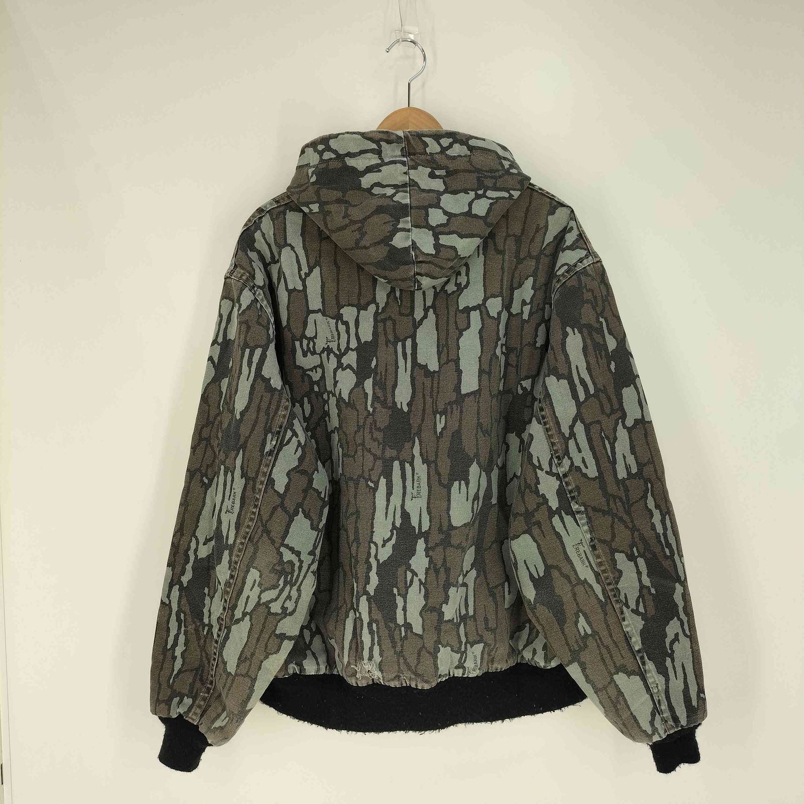 carhartt カーハート ダックジャケットベスト 裏地ボア ロゴタグ カーハート Carhartt TREBARK CAMO カモ柄 裏地メッシュ