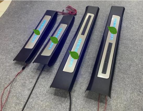 トヨタ ランドクルーザー 300 LC300 2025- LED防擦板 サイドガード ステップカバー4点セット 高品質ステンレス製内装保護パーツ