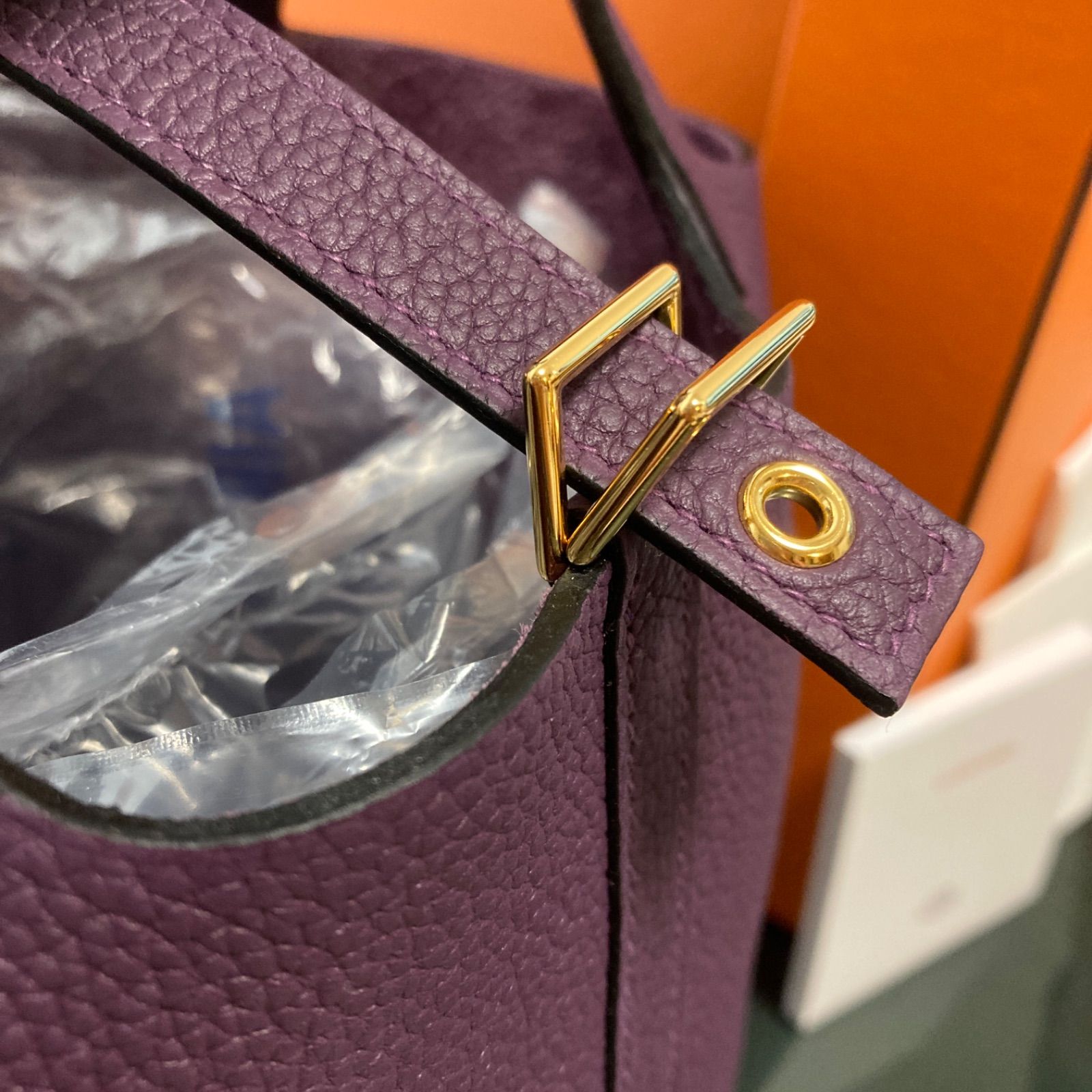 【新品未使用】エルメス　ピコタンロック18 最新B刻印 未使用【2023年B刻印】HERMES エルメス ピコタンロック18PM カシス