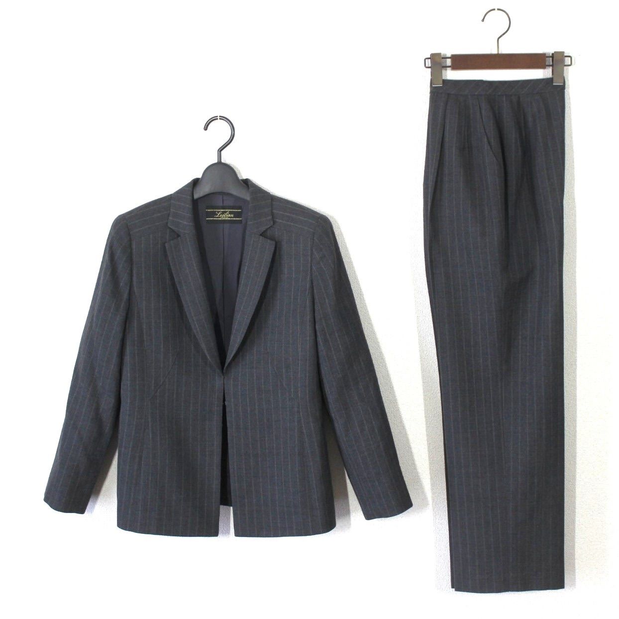 レリアン パンツスーツ 9 レディース M グレー ストライプ セレモニー ジャケット Leilian ♥に近い
