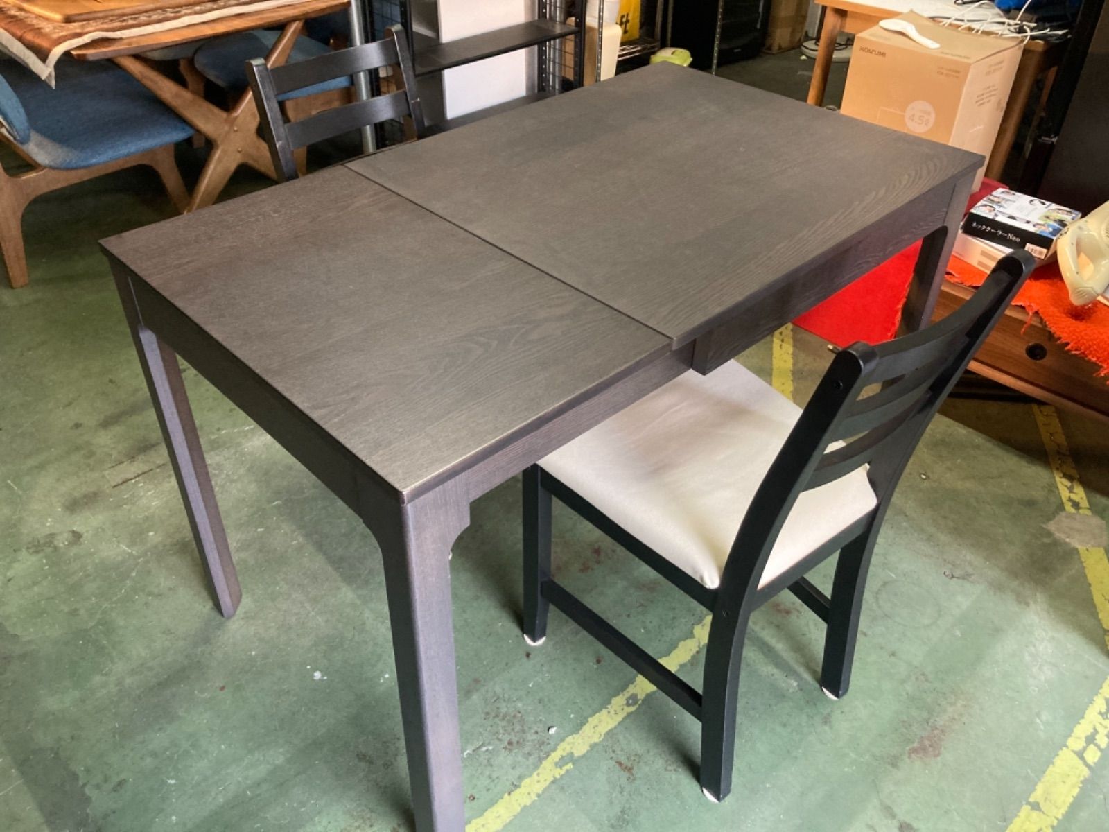 ○ IKEA、ダイニングテーブルセット、幅調整可能、EKEDALEN、東京都下