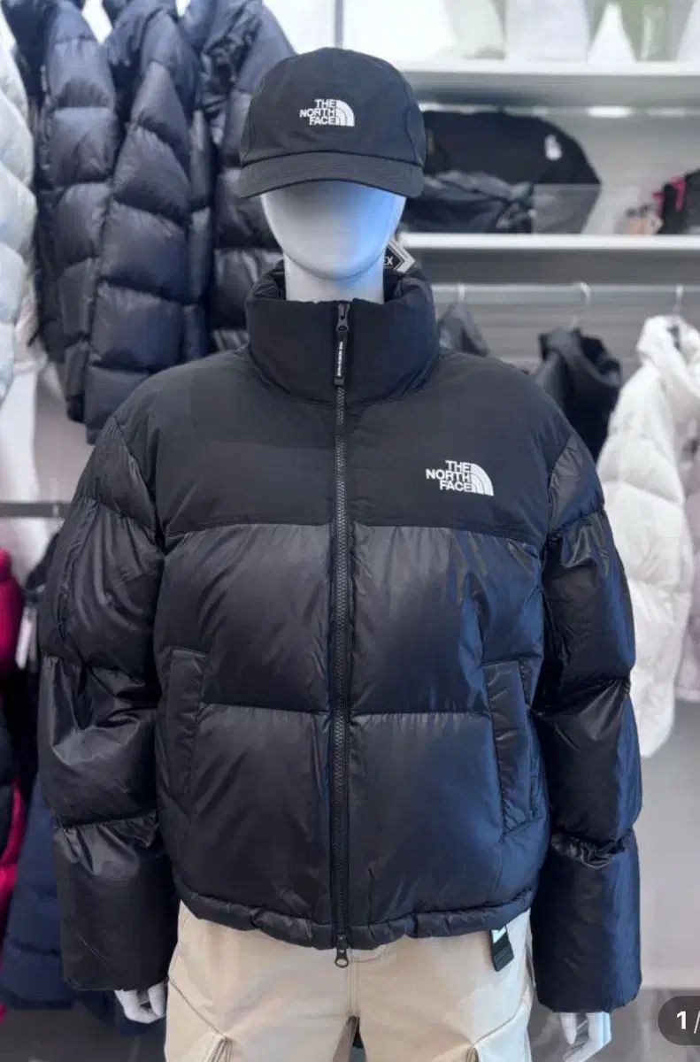 THE NORTH FACE ザノースフェイス レディース Nuptse ヌプシ ショートダウン 90 M ブラック 25年 お買い物バッグ