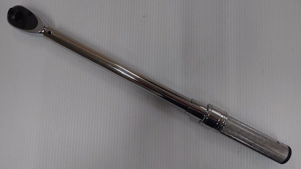 中古美品 KTC プレセット型トルクレンチ CMPC2004 12.7sq(1/2) 囗T