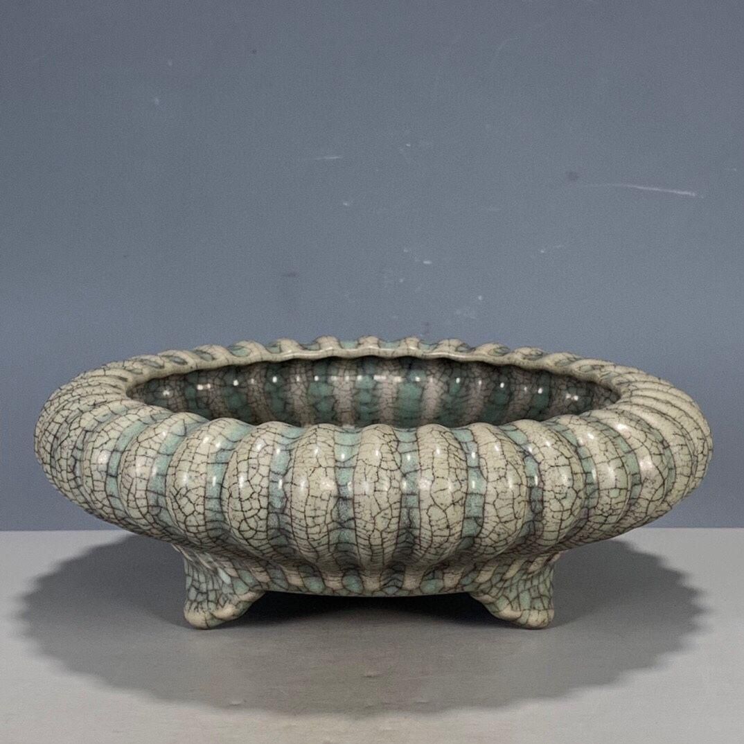 宋代の氷裂片三足瓜稜文房筆洗香炉 筆洗 水盂 現代工芸品 美術品